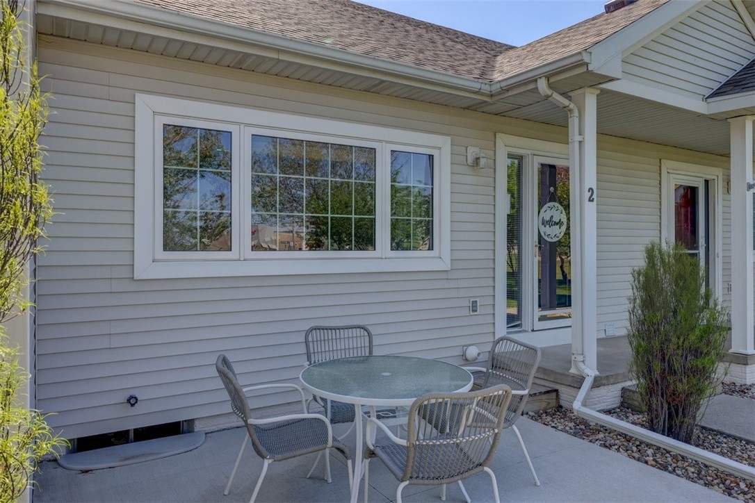 555 SE Laurel Street 2