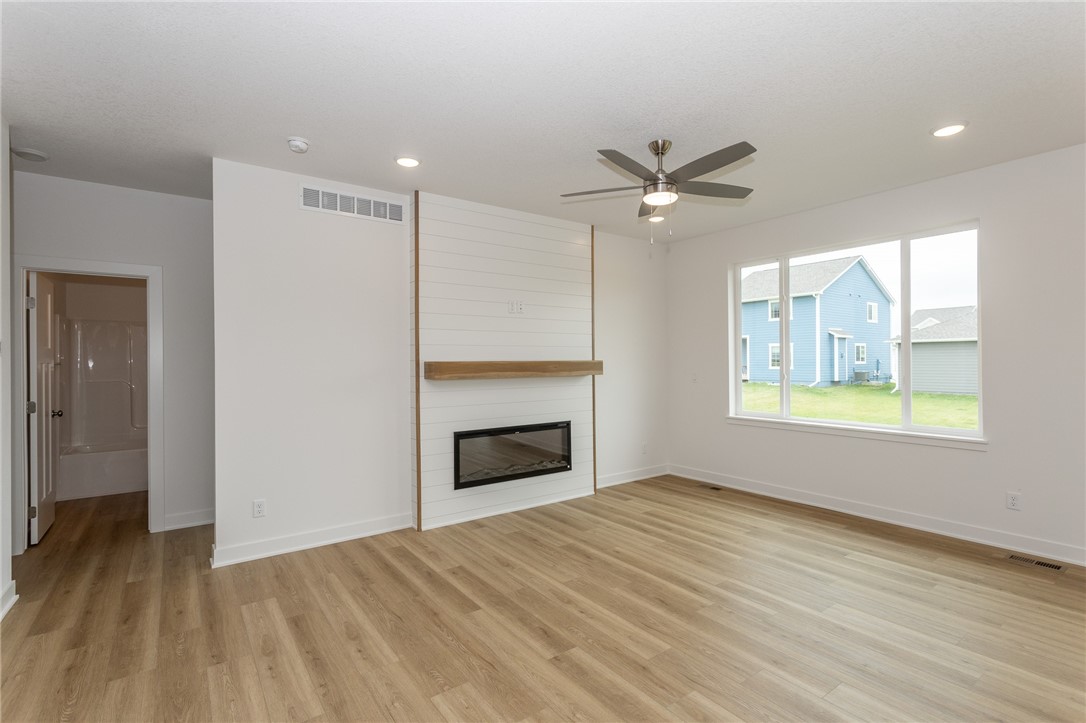 613 Plainside Avenue