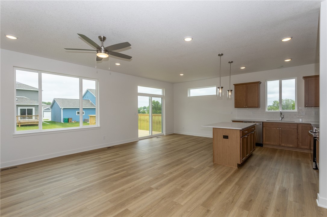 613 Plainside Avenue