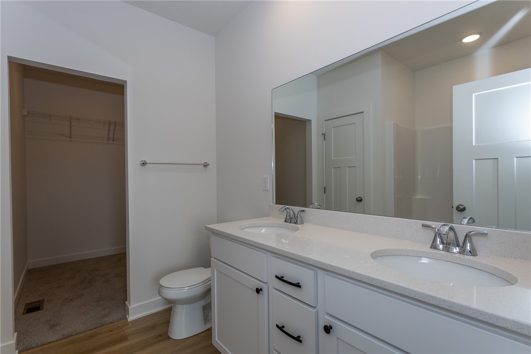 717 Plainside Avenue