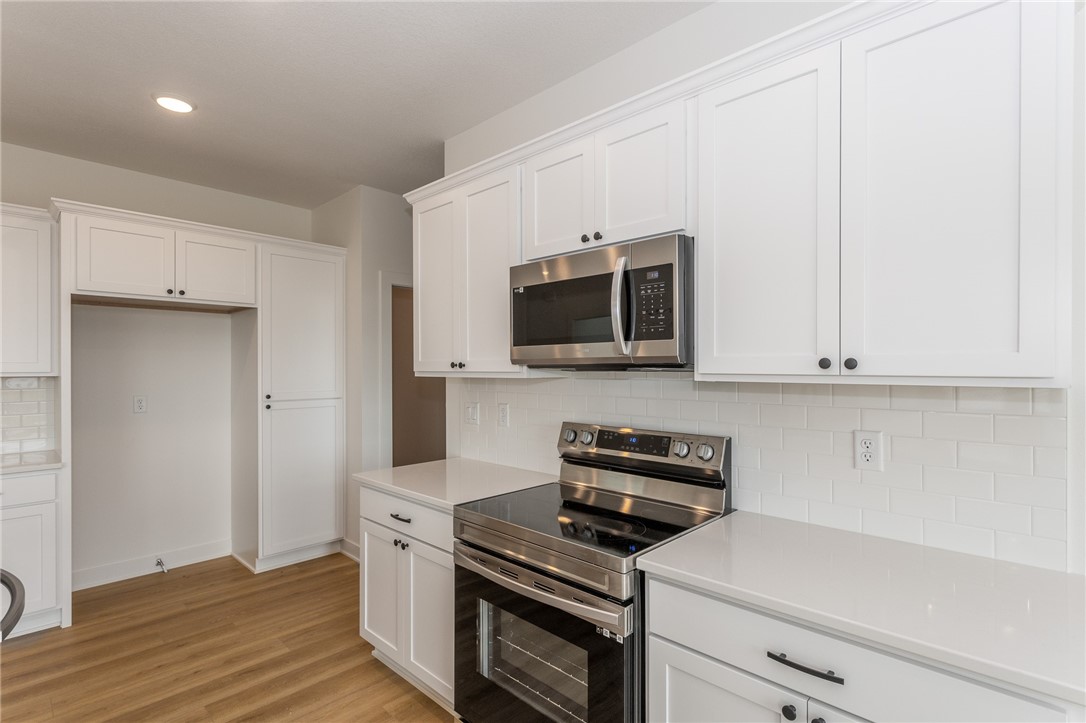 717 Plainside Avenue