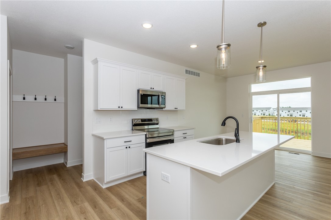 717 Plainside Avenue