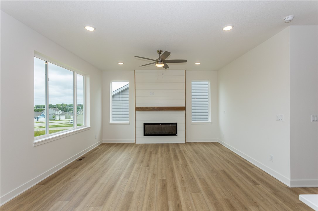 717 Plainside Avenue