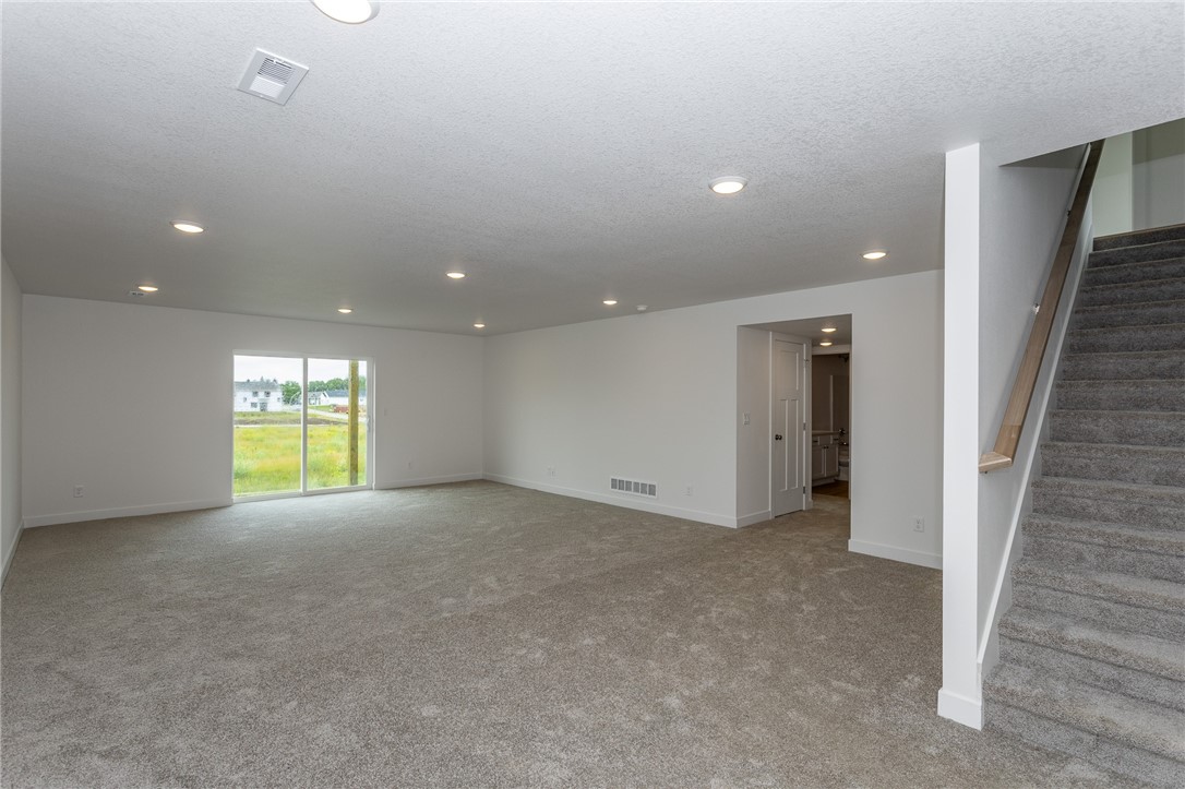 717 Plainside Avenue