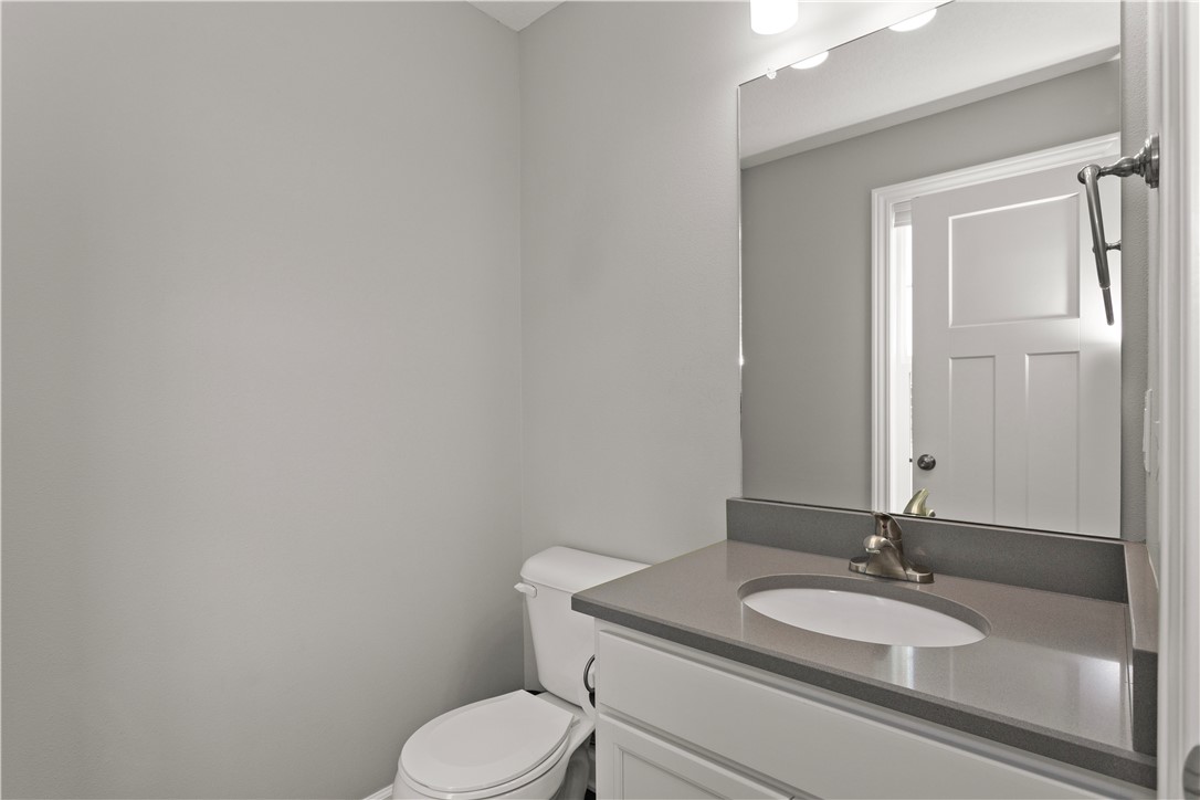 1708 E Detroit Place