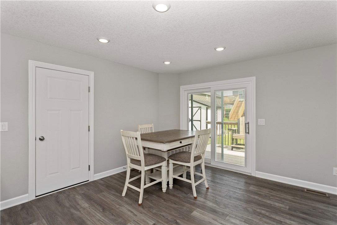 1708 E Detroit Place