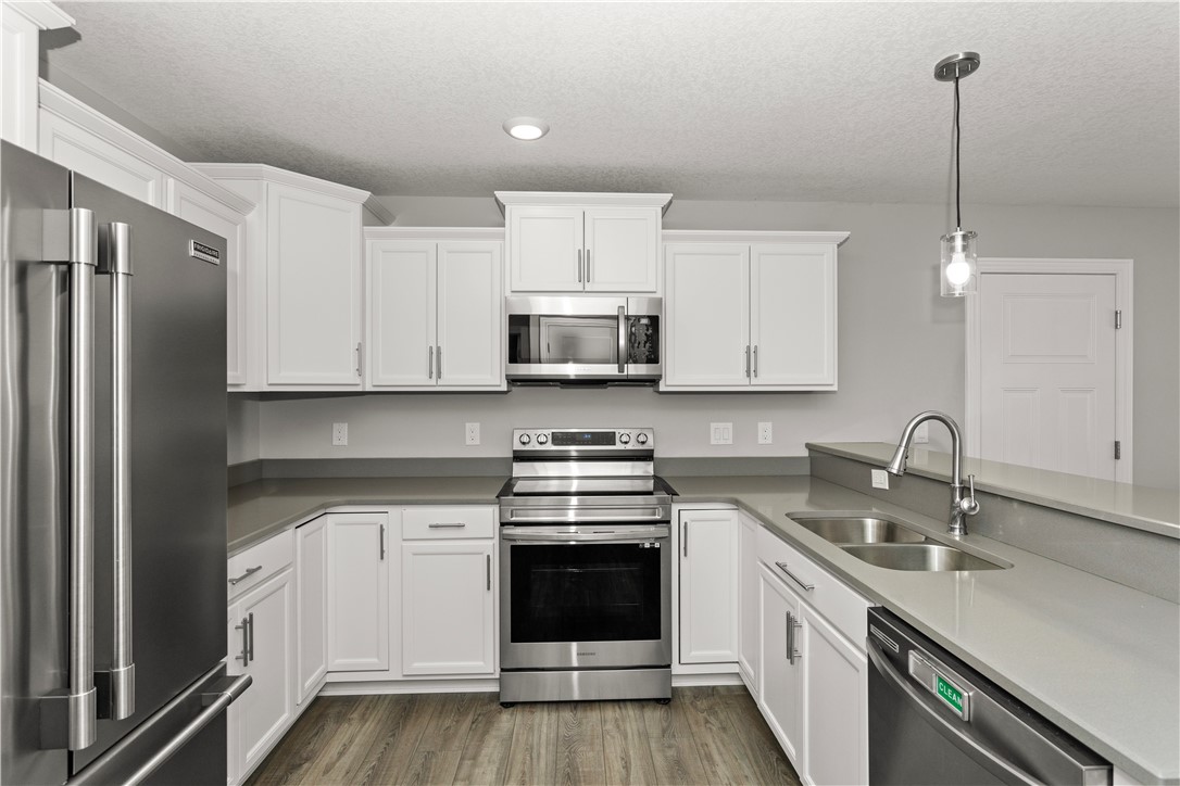 1708 E Detroit Place