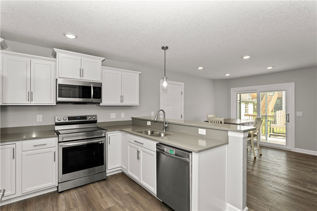 1708 E Detroit Place