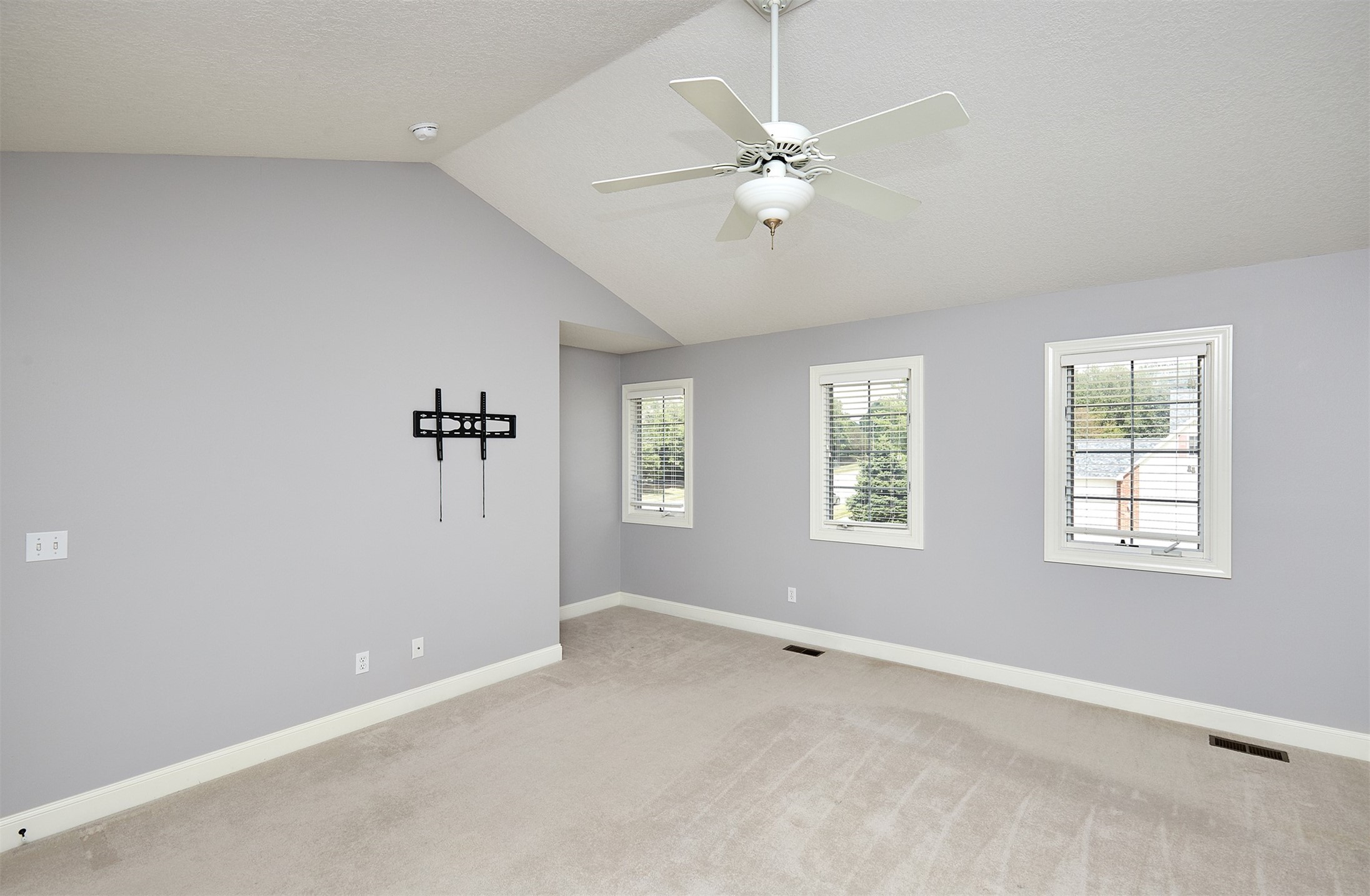 5952 Coachlight Court