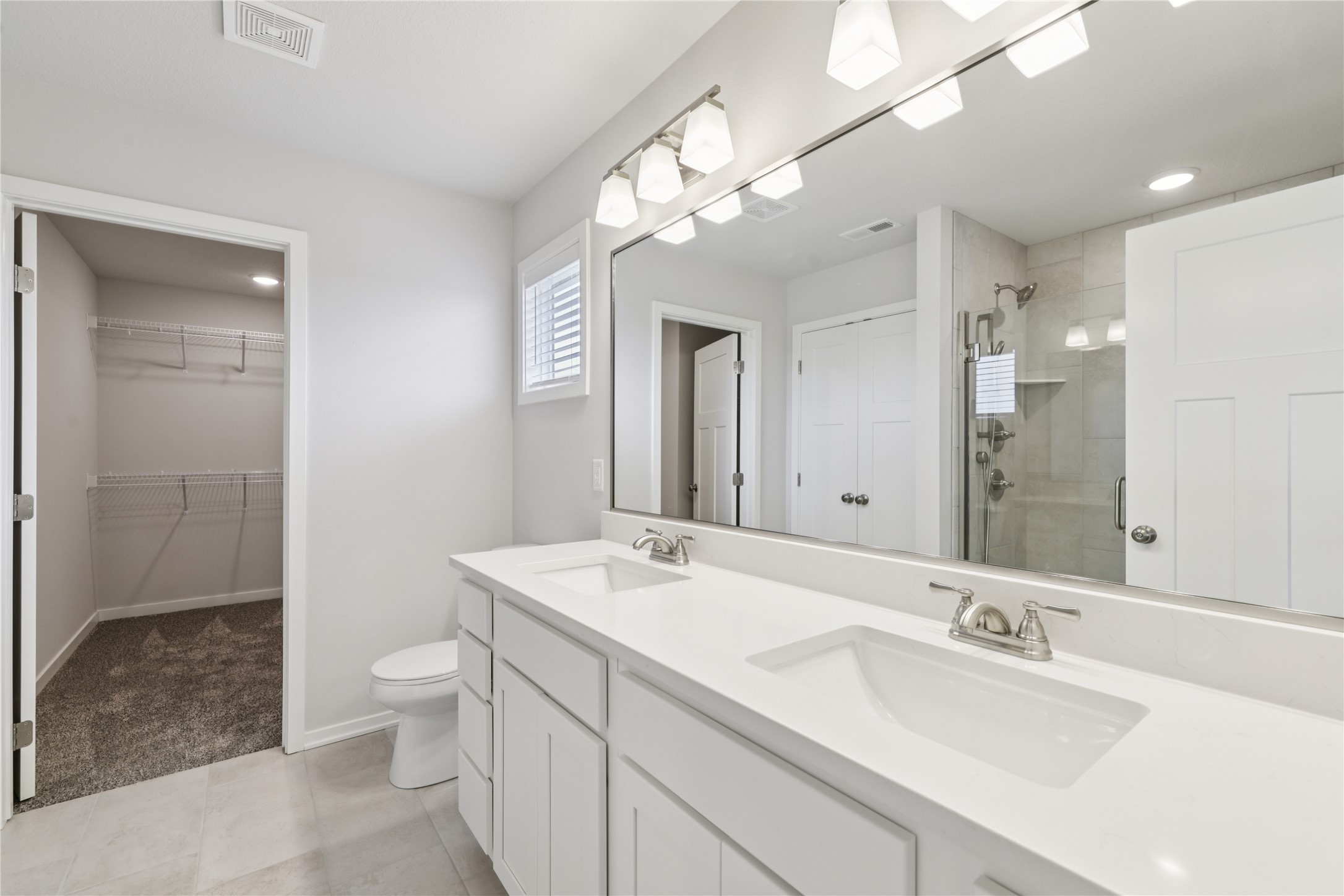 885 NW Sandy Hollow Circle