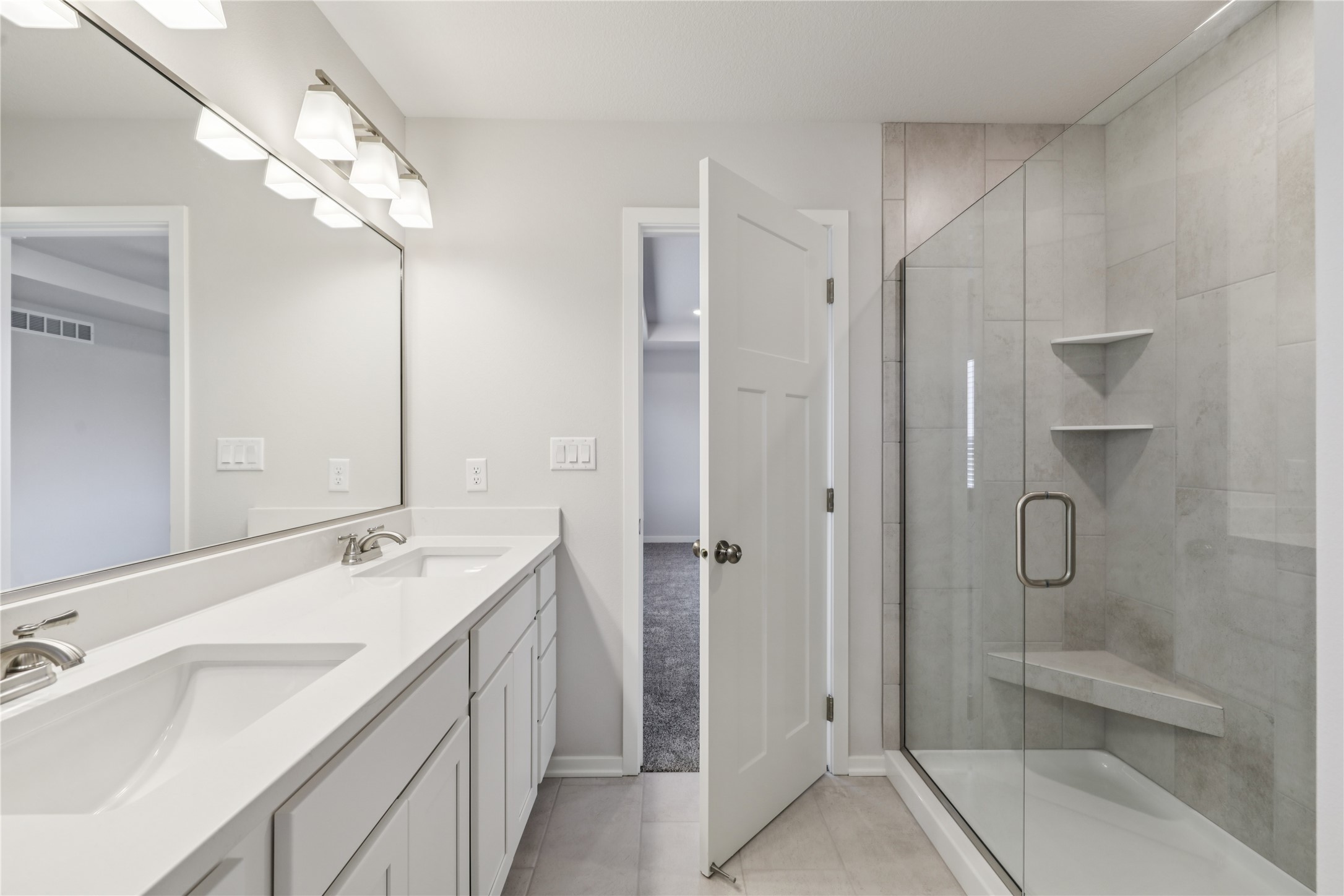 885 NW Sandy Hollow Circle