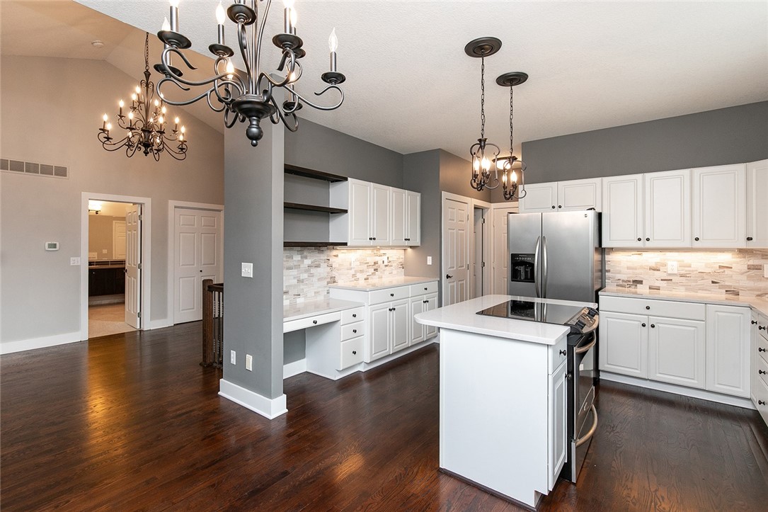 1136 Glen Oaks Drive