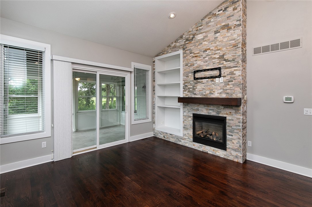 1136 Glen Oaks Drive