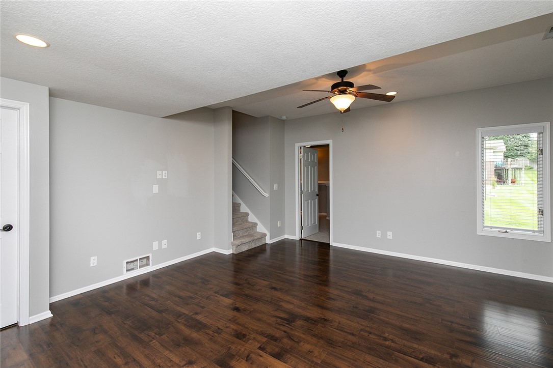 1136 Glen Oaks Drive