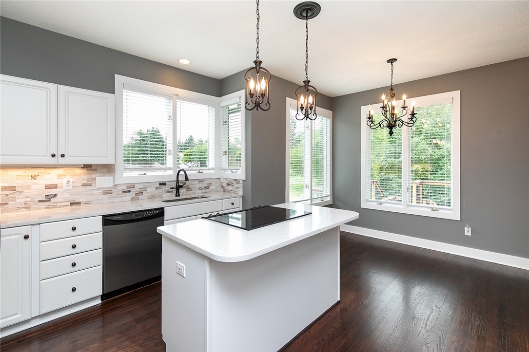 1136 Glen Oaks Drive