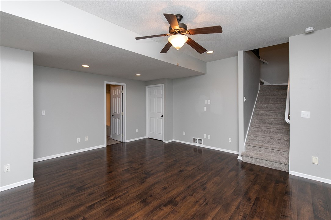 1136 Glen Oaks Drive