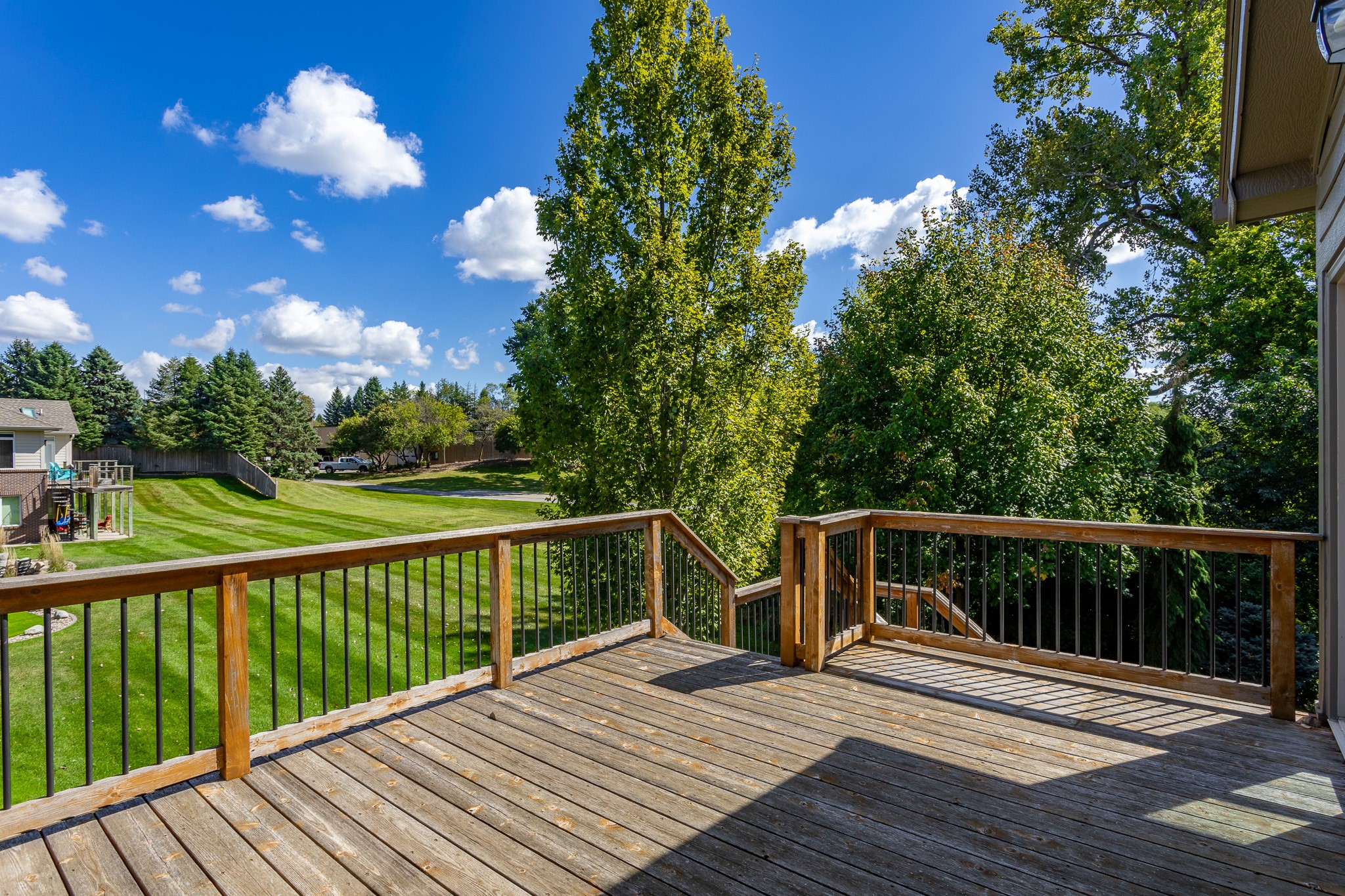 1136 Glen Oaks Drive