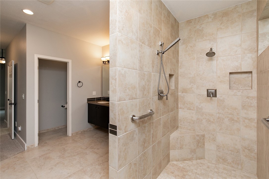 1136 Glen Oaks Drive