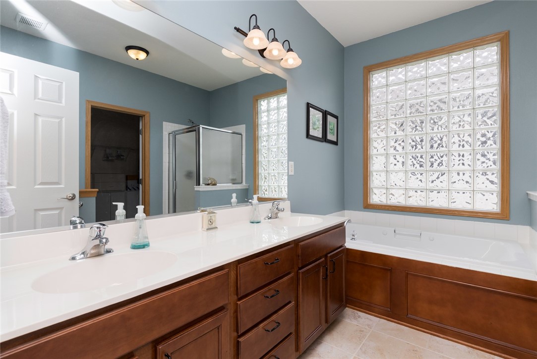 3605 NE Raintree Drive