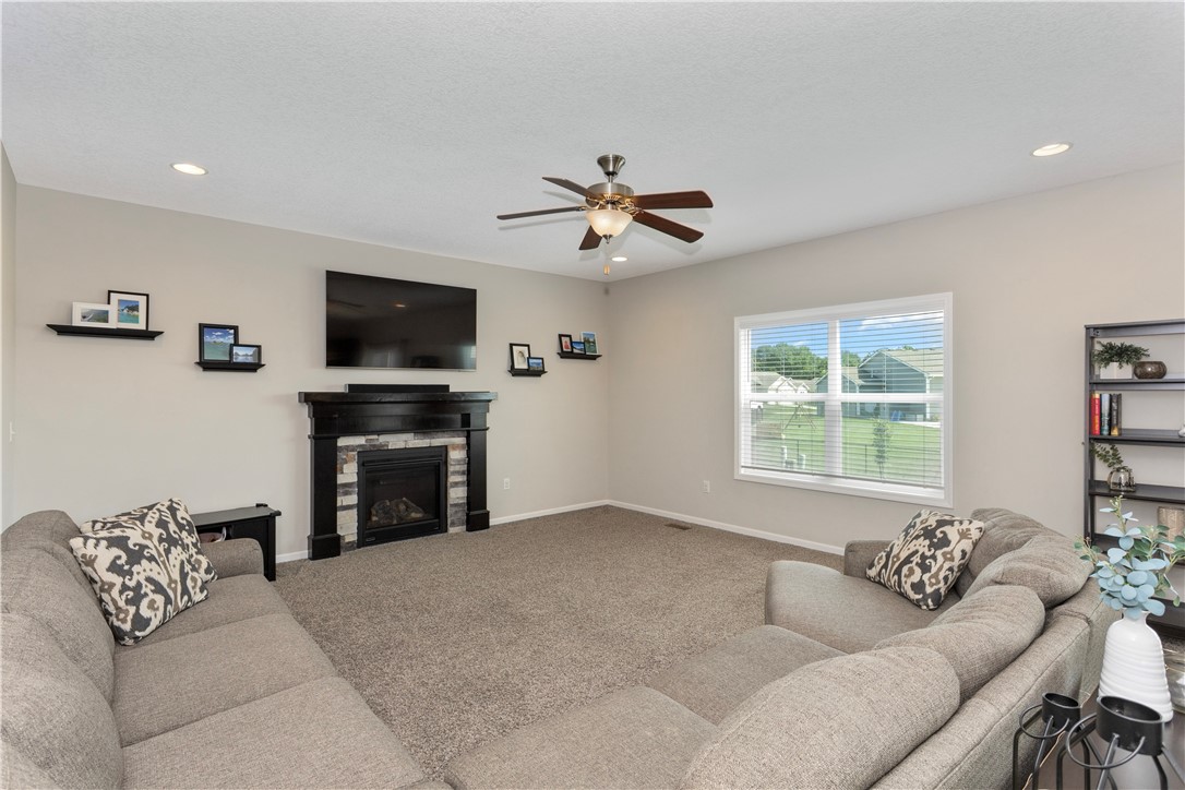 2174 SE Fox Valley Drive