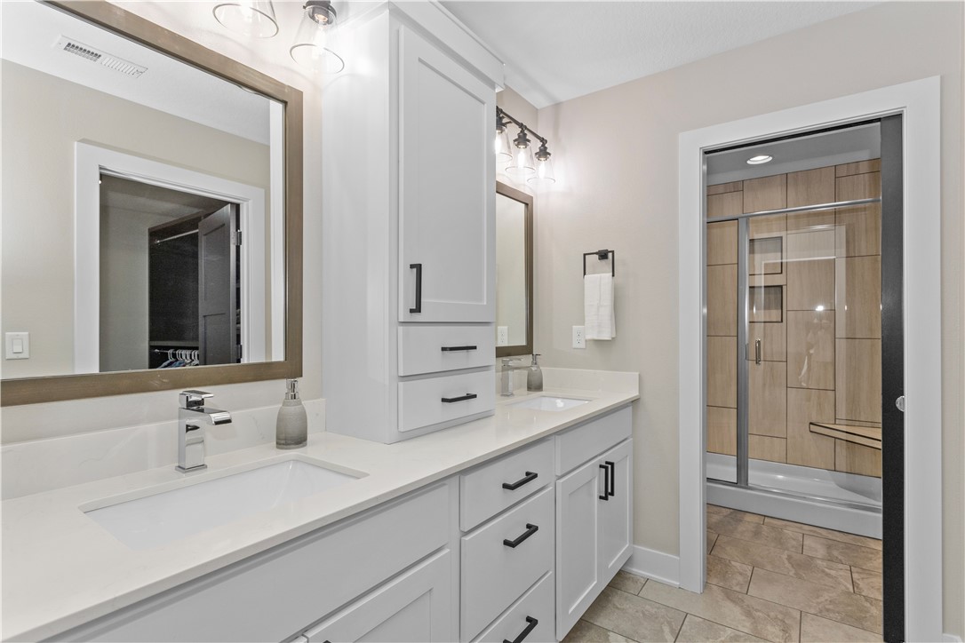 2707 NE Brentwood Circle