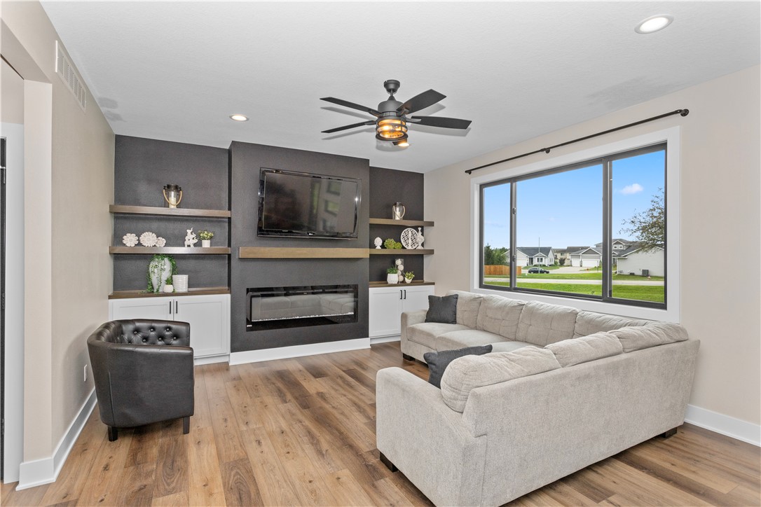 2707 NE Brentwood Circle