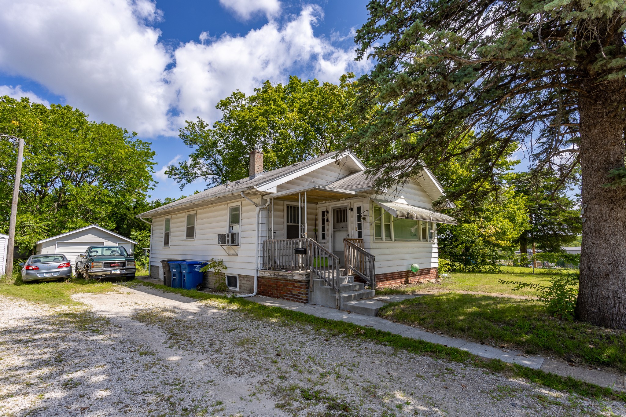 3216 E Tiffin Avenue