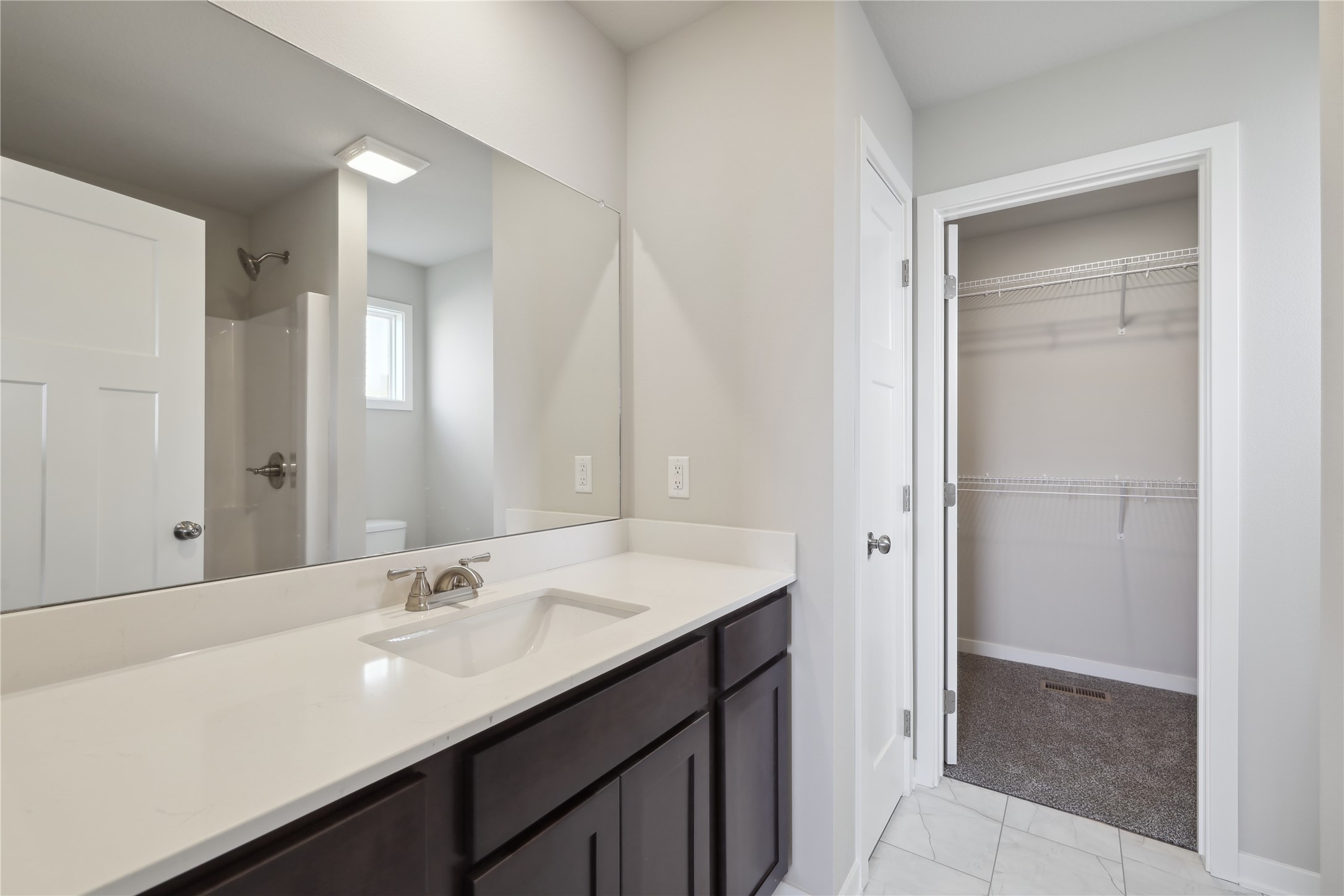 208 S Valley View Drive