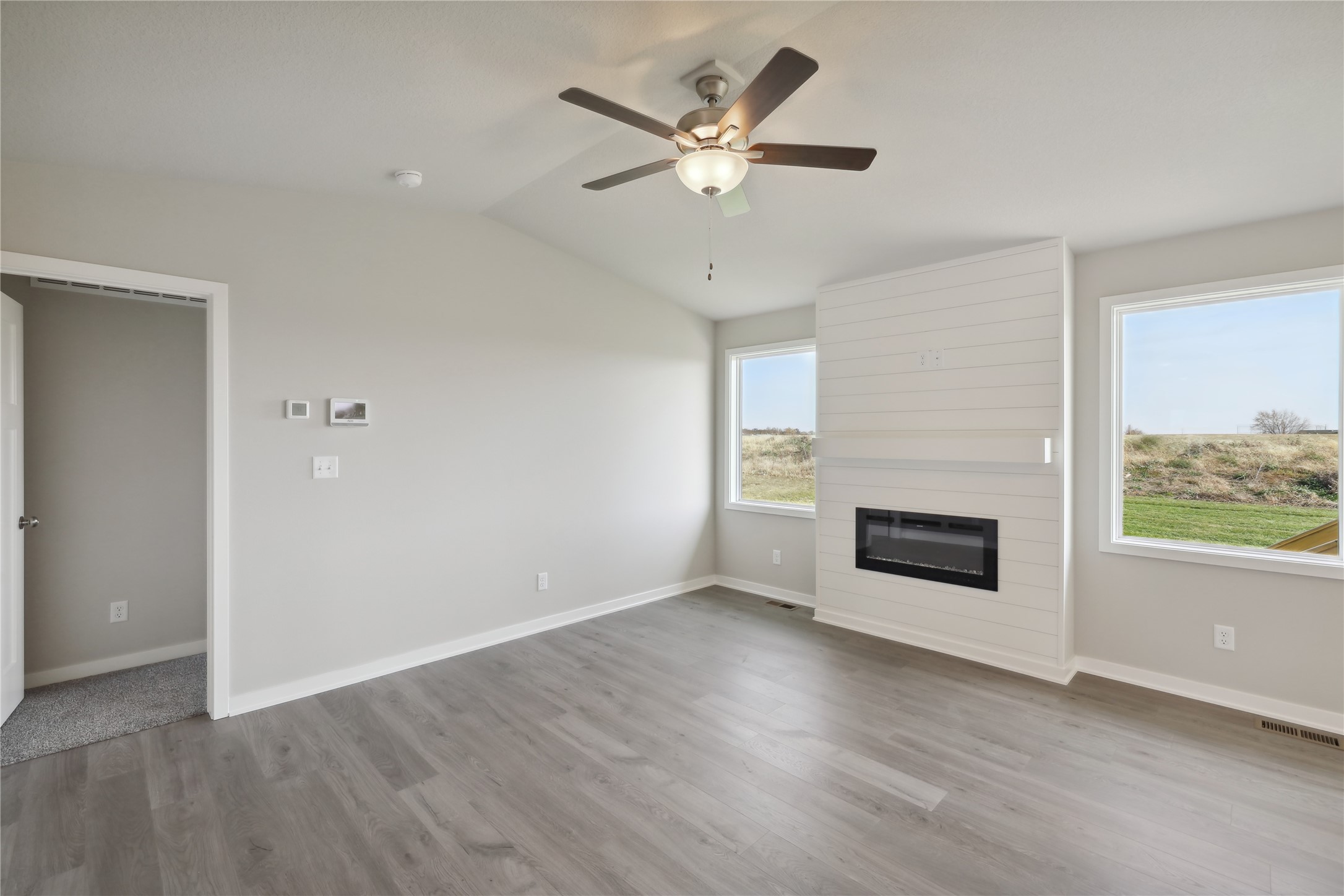 208 S Valley View Drive