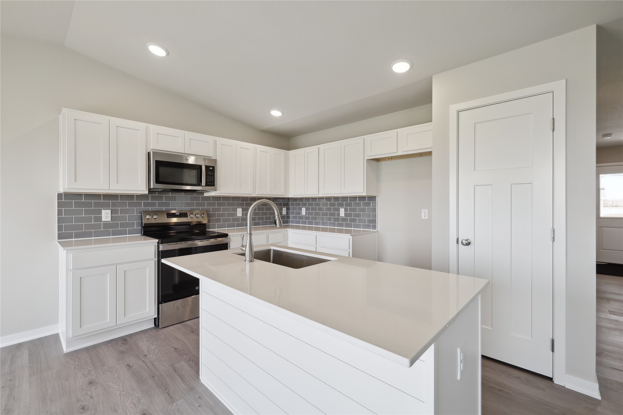 208 S Valley View Drive