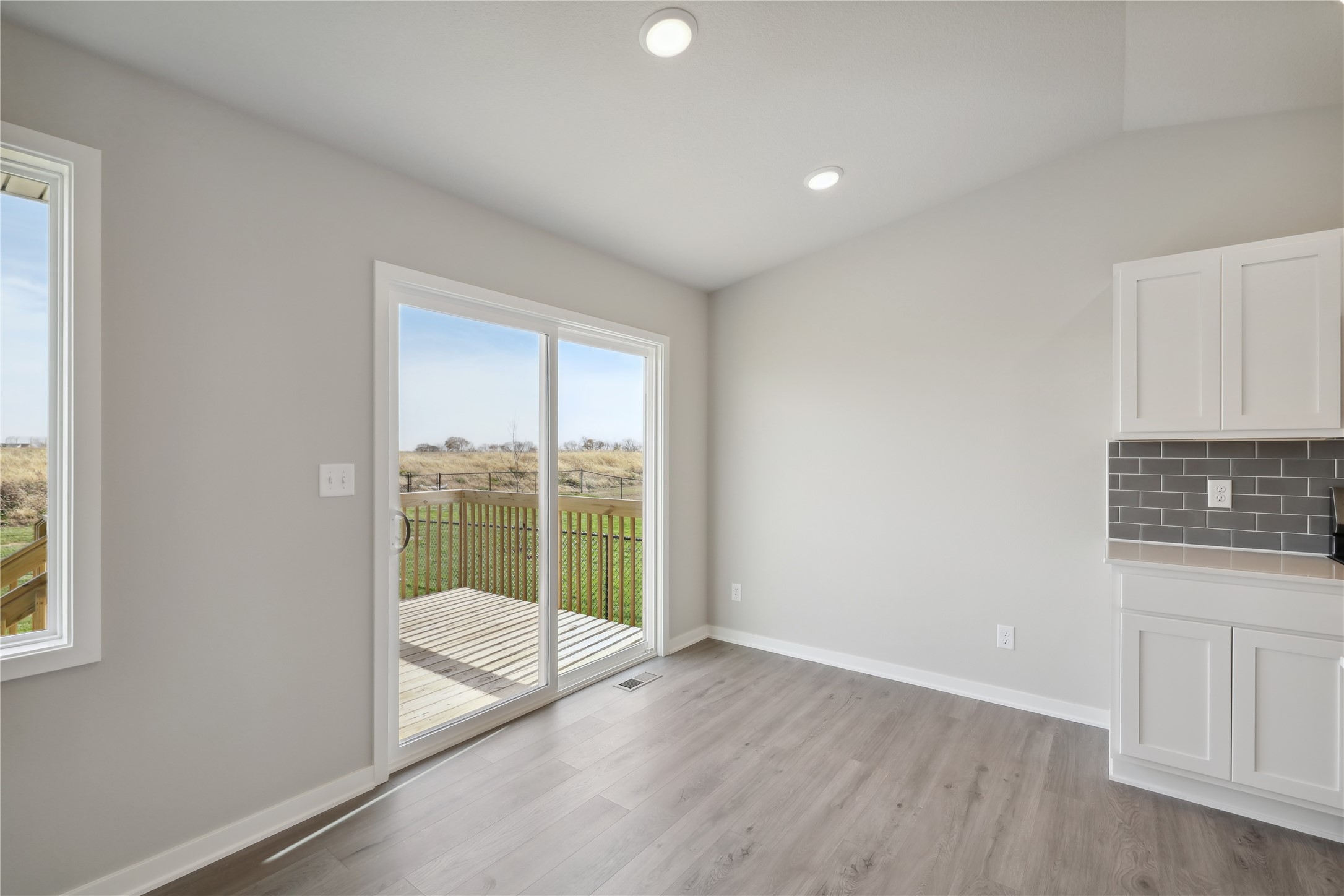 208 S Valley View Drive