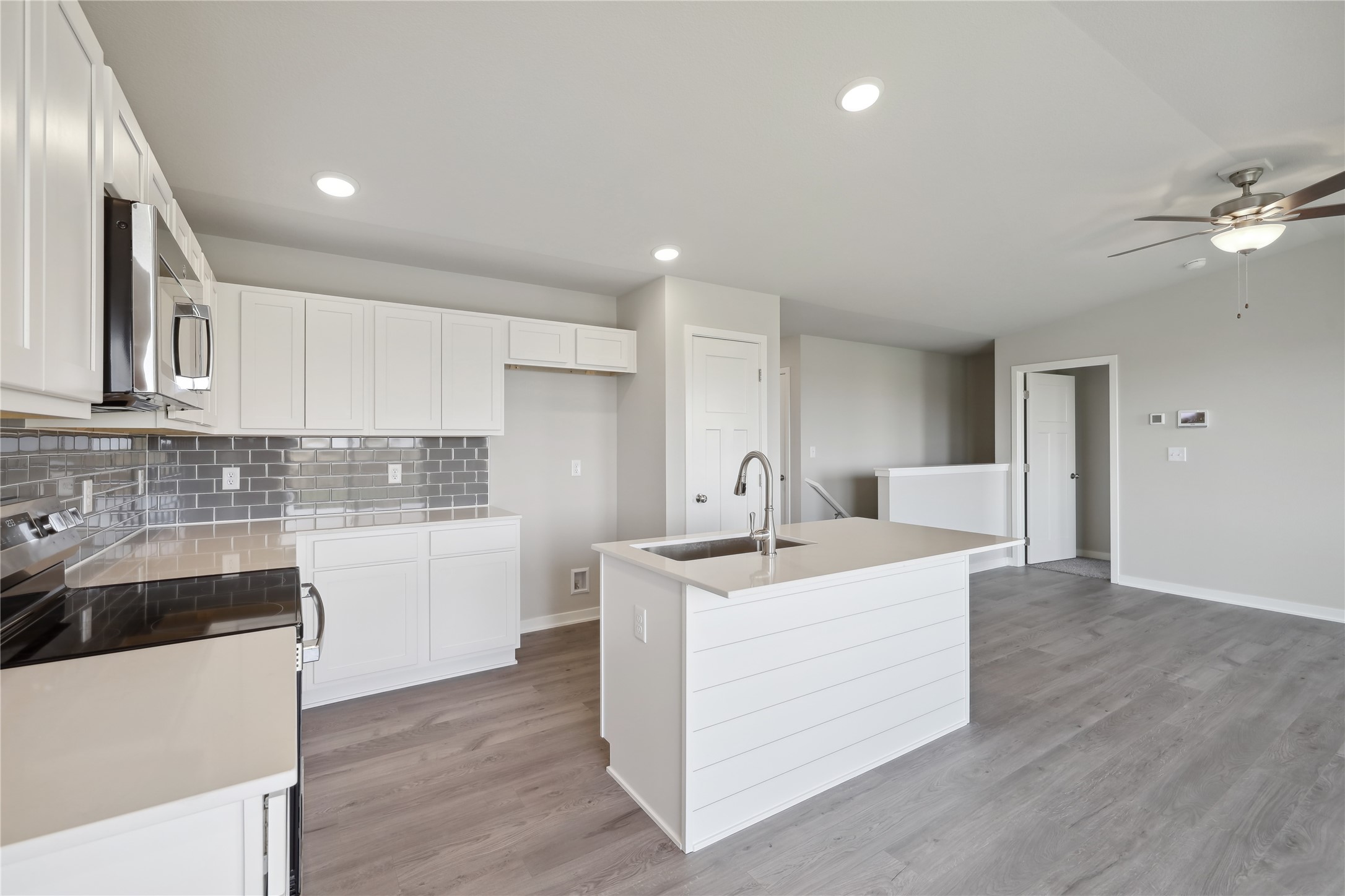 208 S Valley View Drive