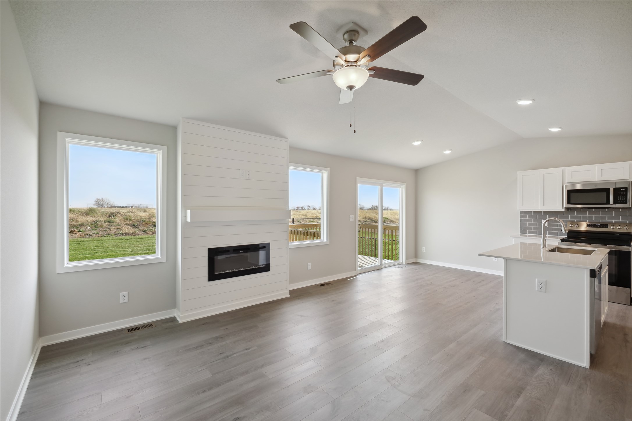 208 S Valley View Drive