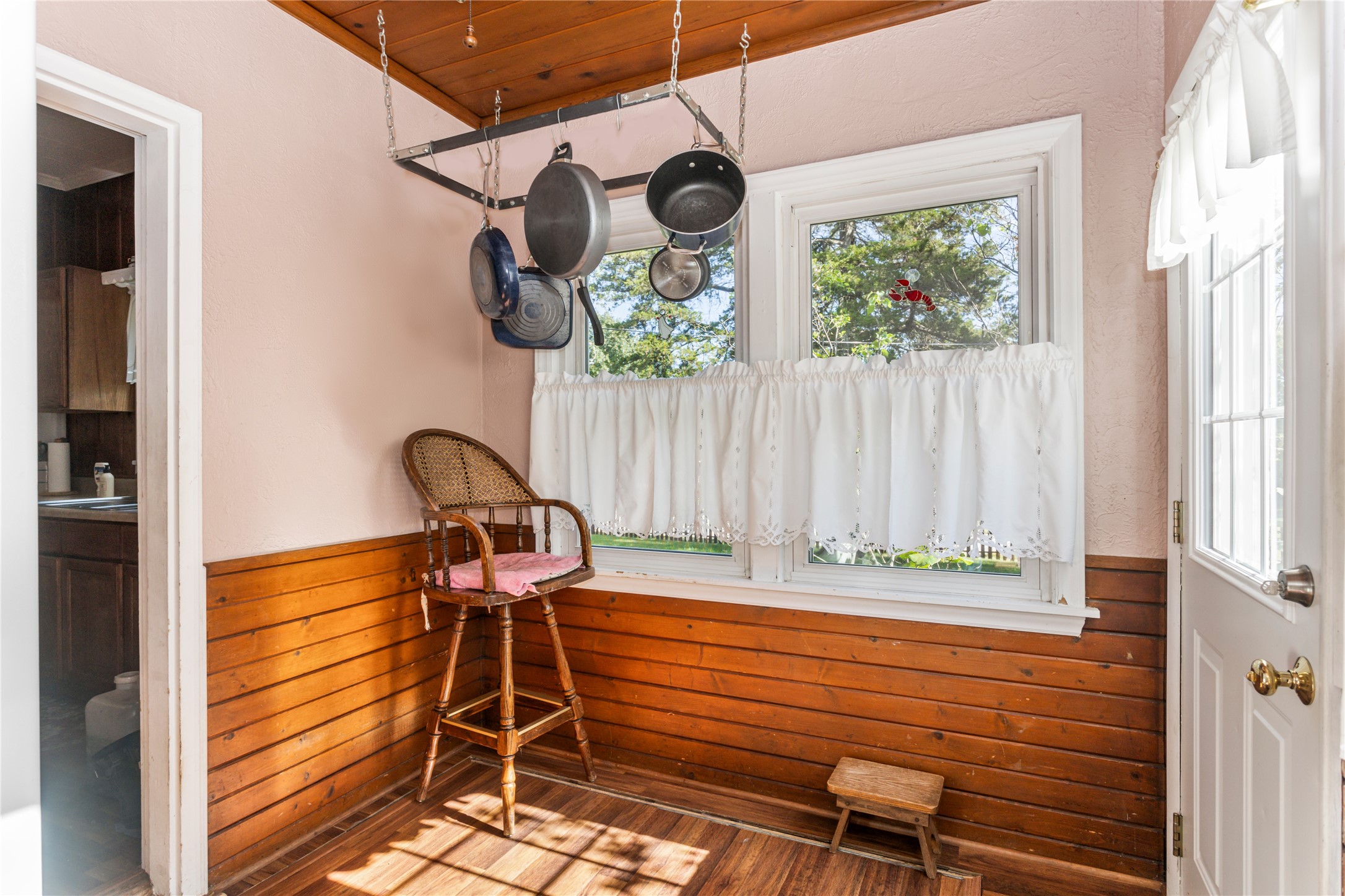 1260 W Broadway Street