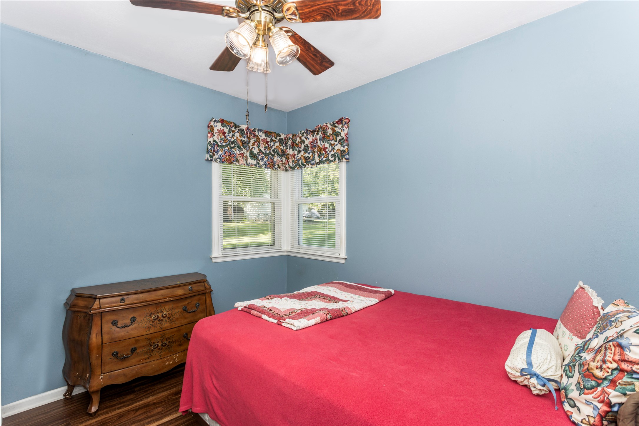 1260 W Broadway Street