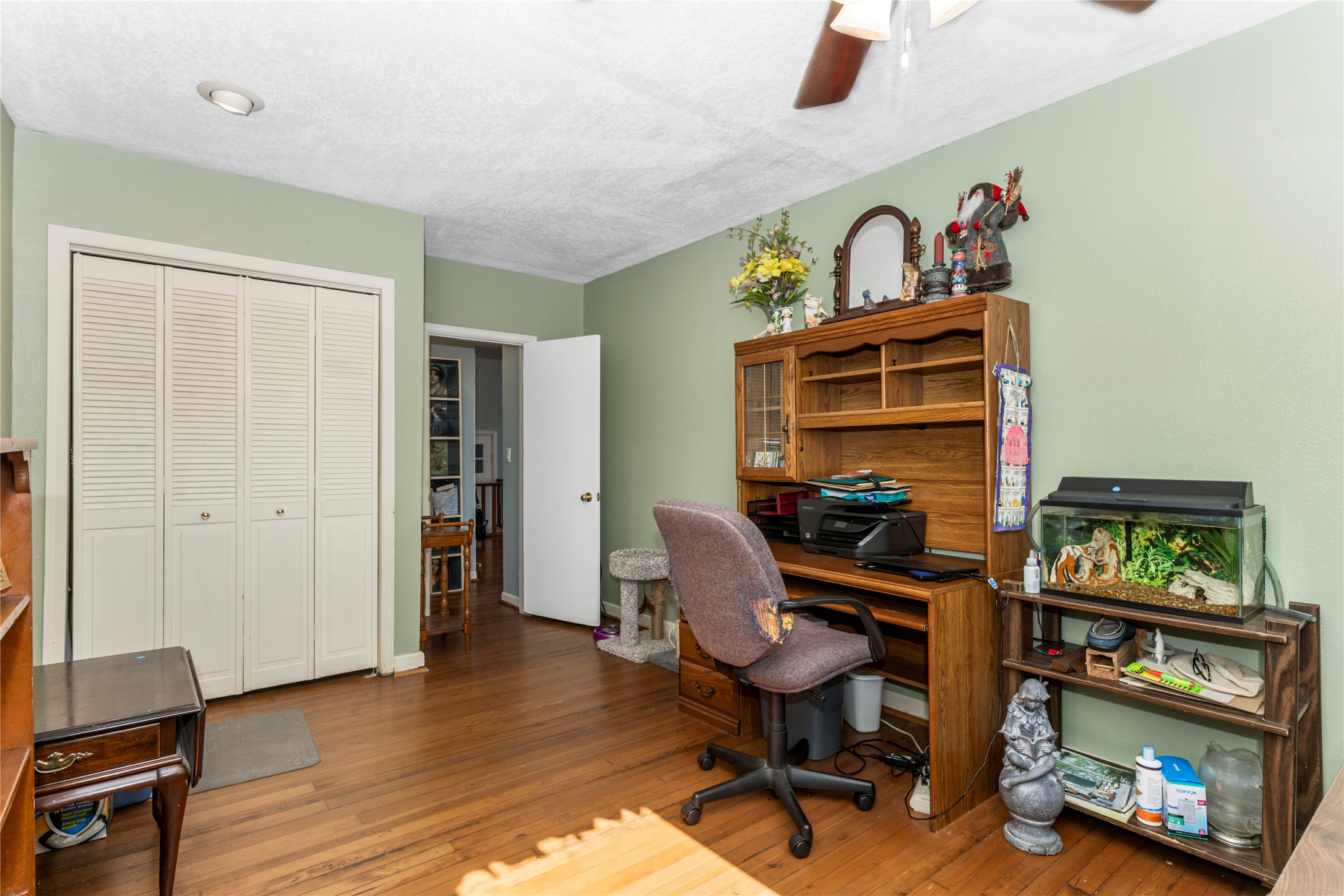 1260 W Broadway Street