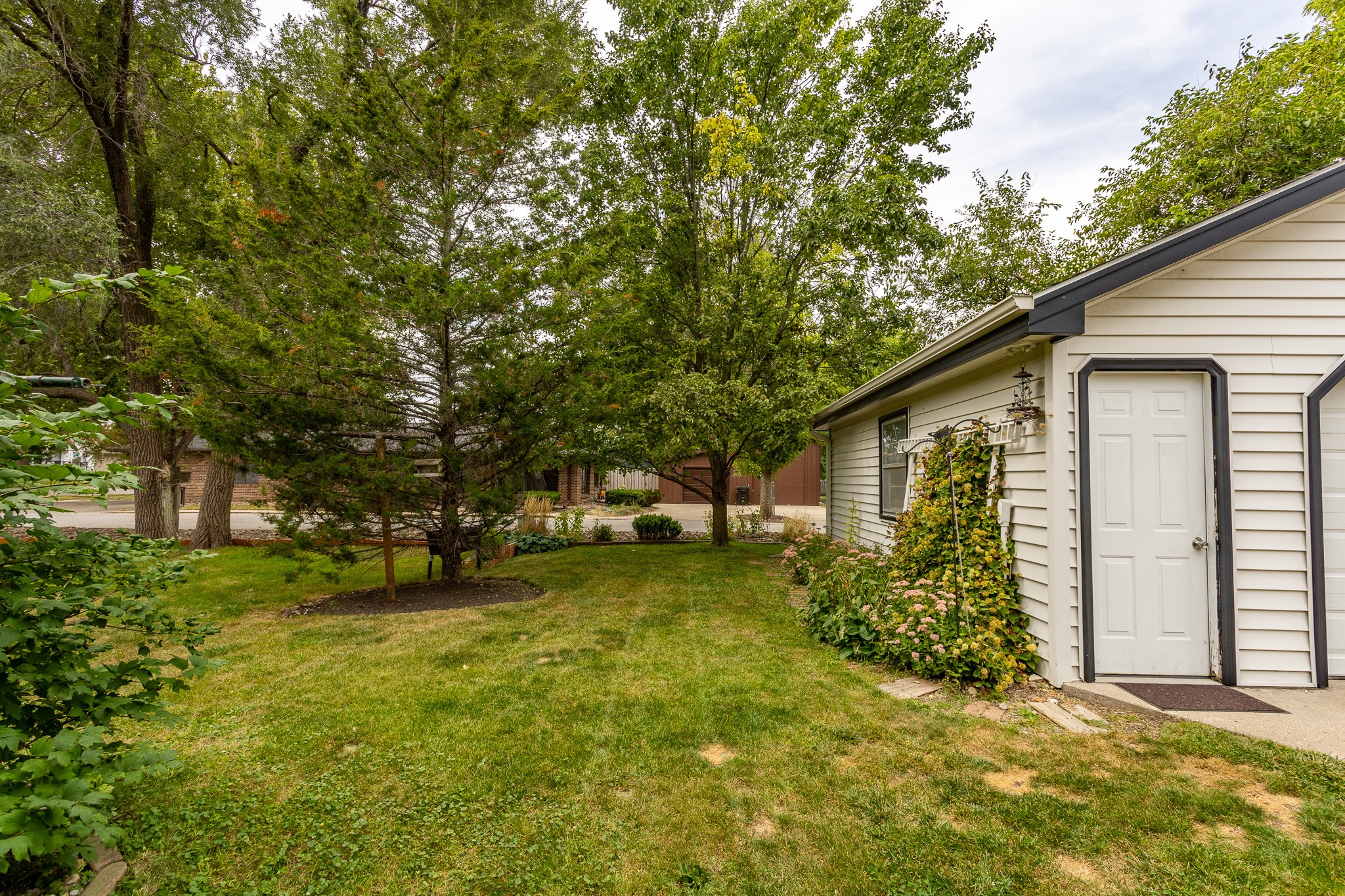 222 SW Des Moines Street