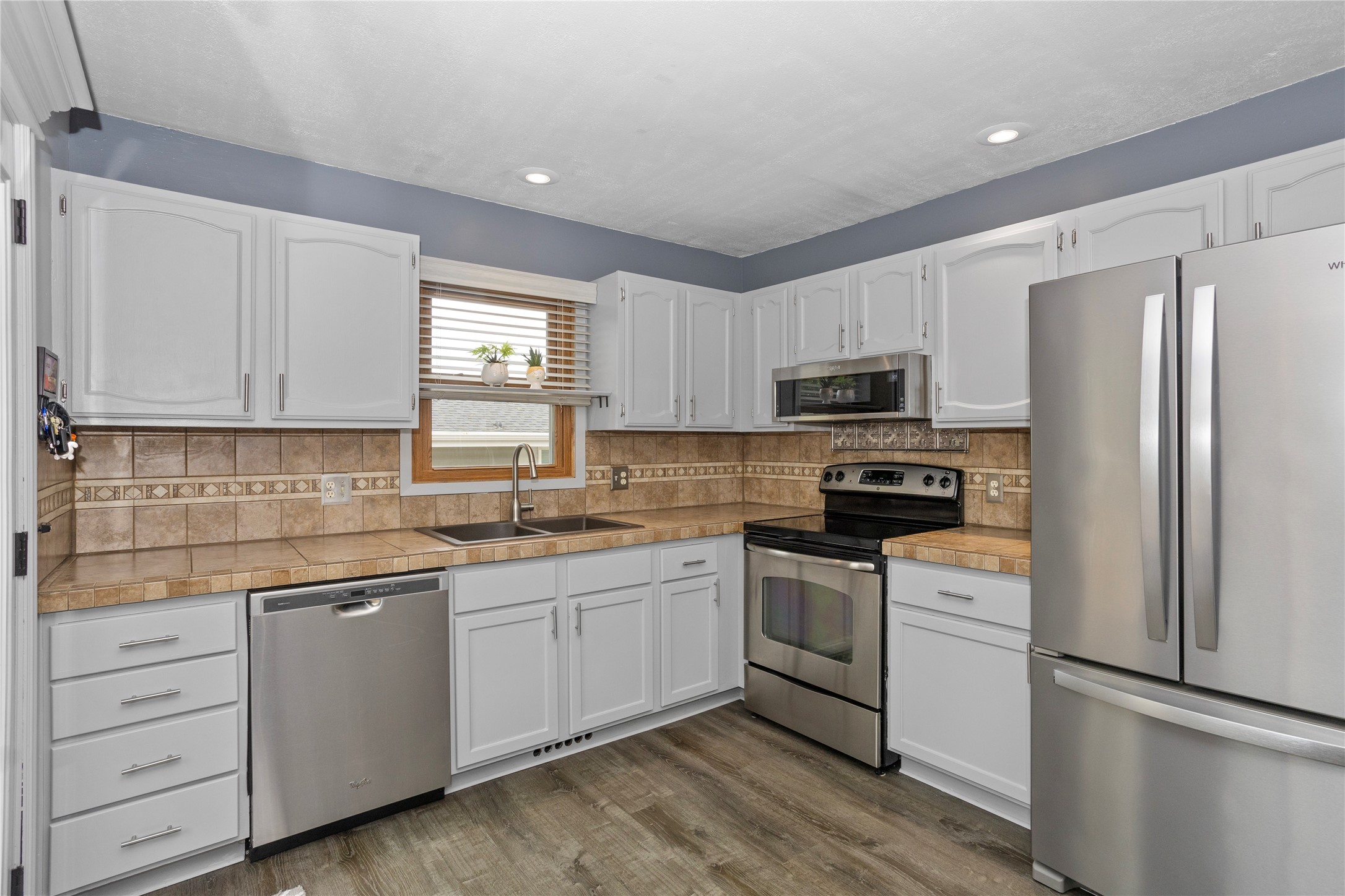 222 SW Des Moines Street