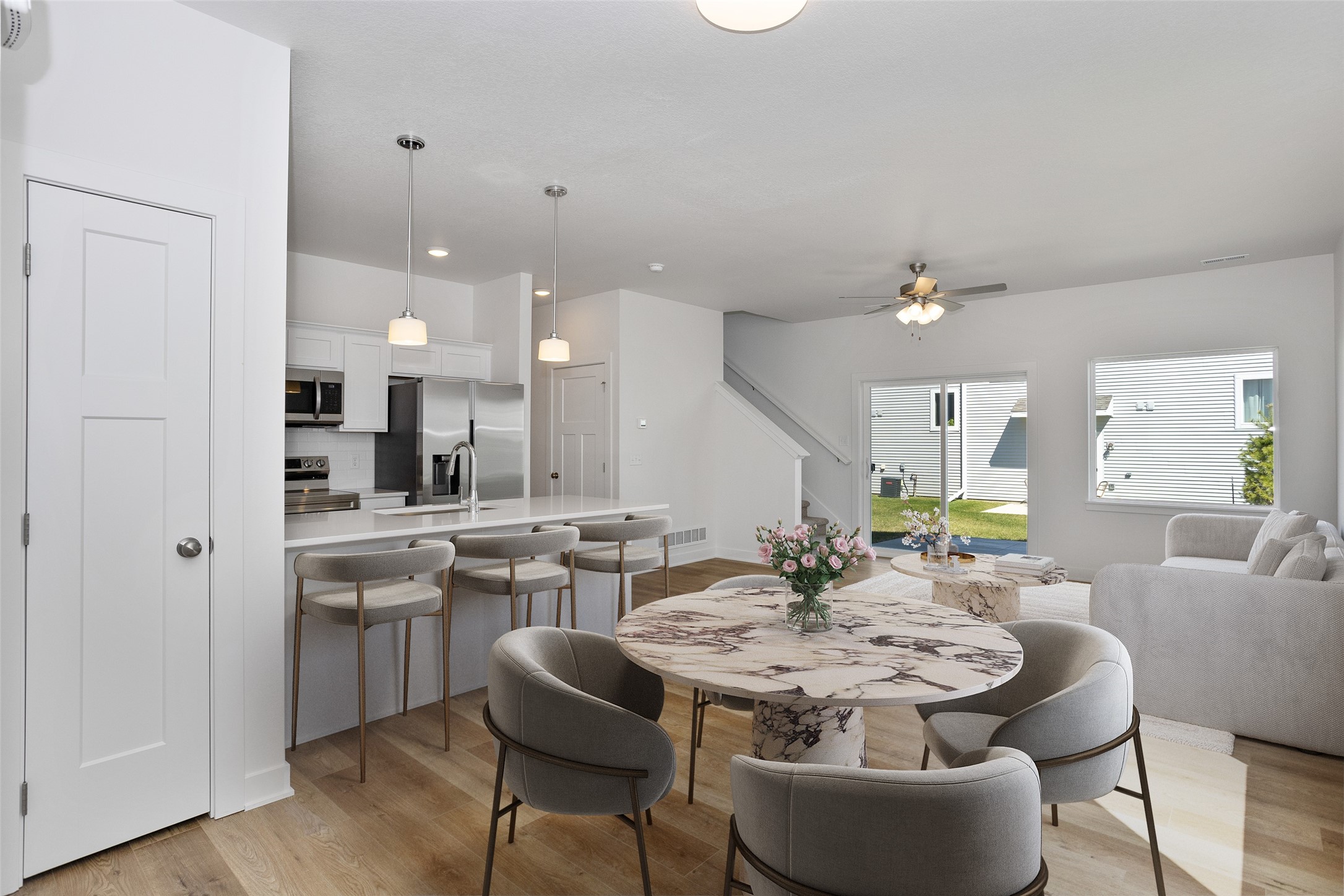 257 NW Waverly Drive