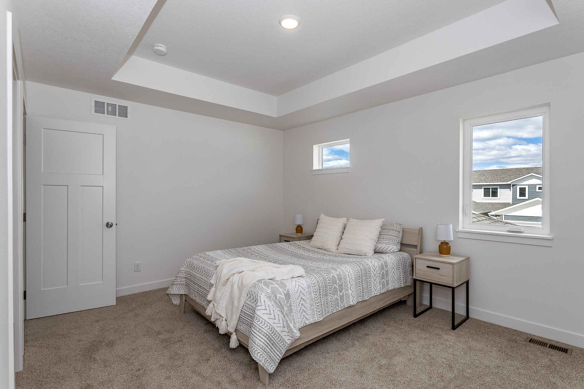 258 NW Waverly Drive