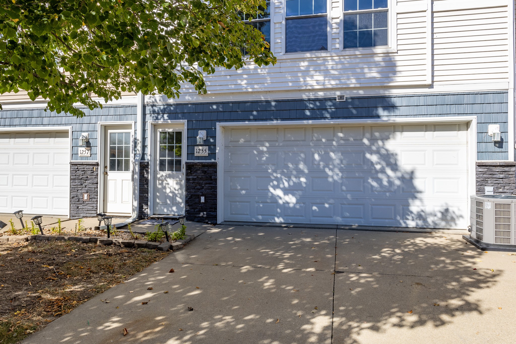 1255 SE Village View Lane