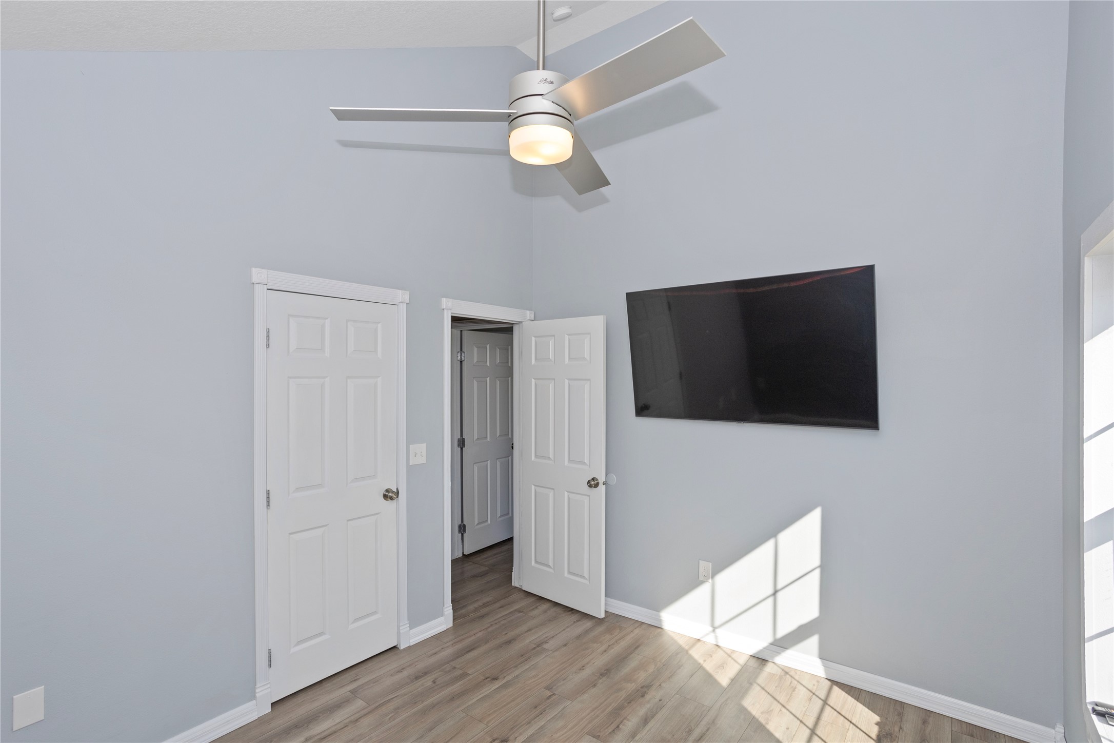 1255 SE Village View Lane