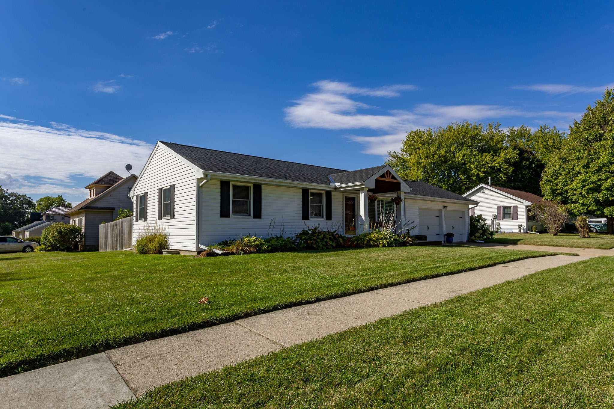 903 Maplecrest Drive