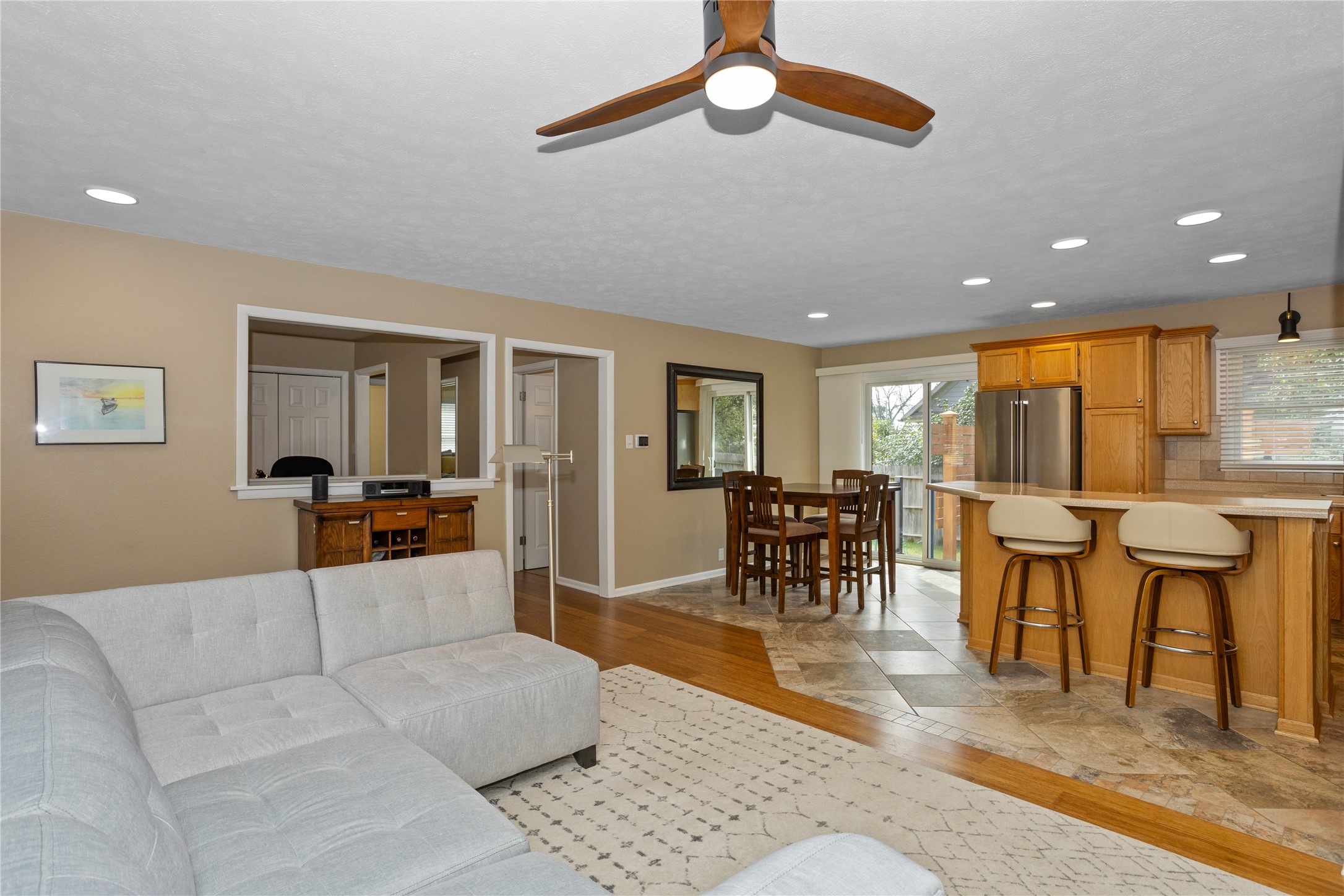 903 Maplecrest Drive