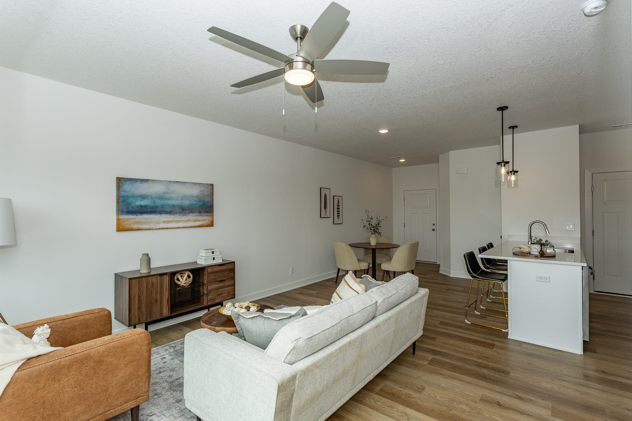 226 NW Waverly Drive