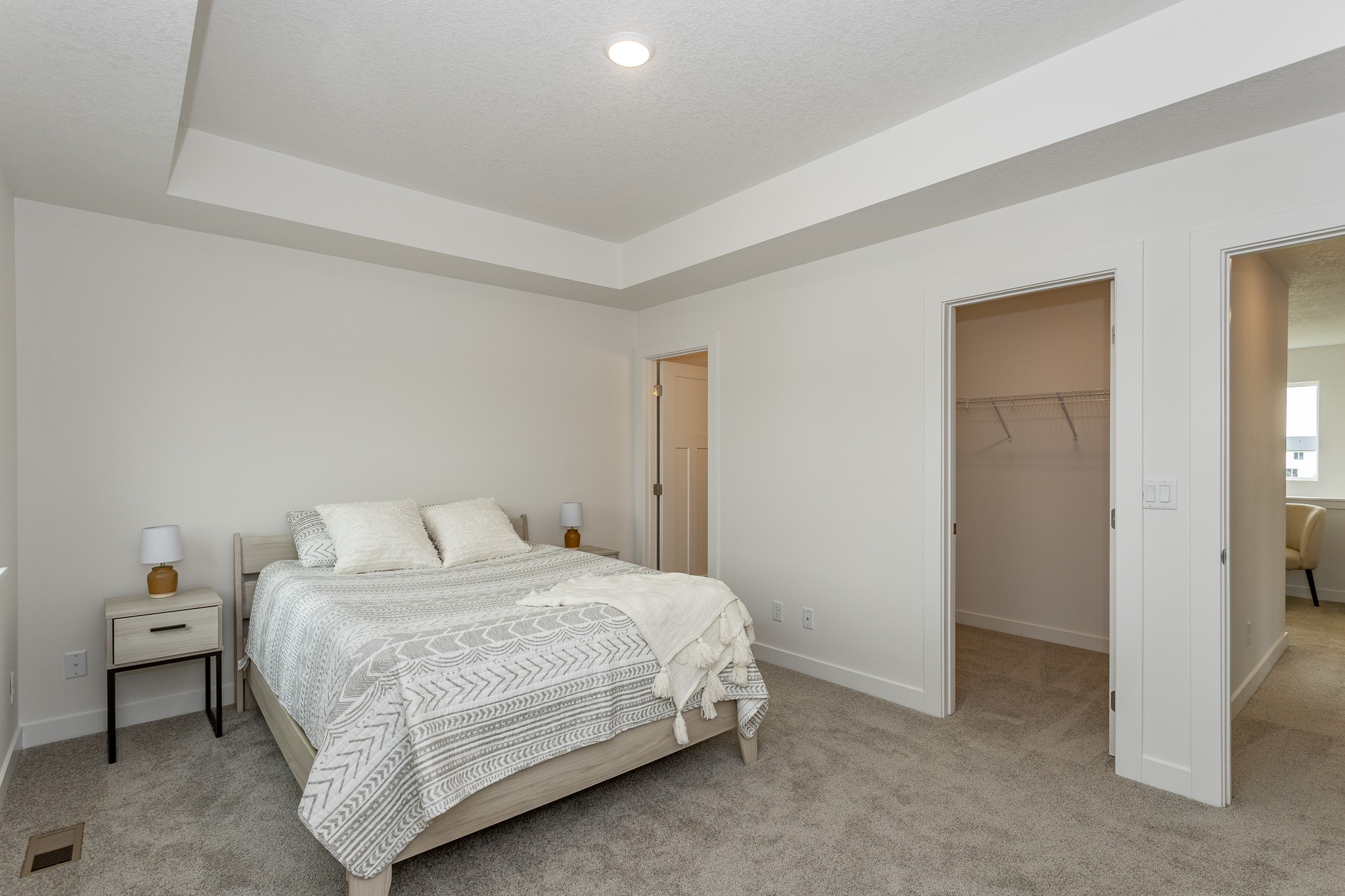 226 NW Waverly Drive