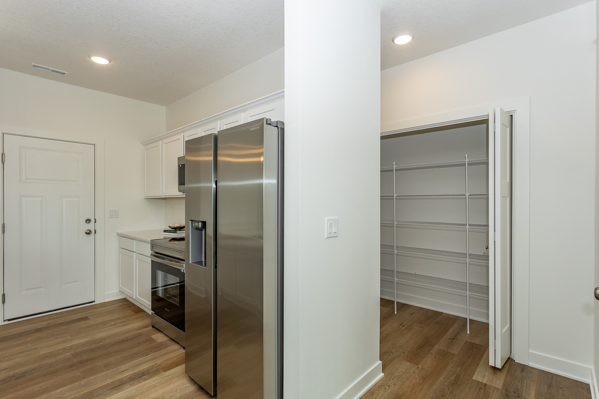 226 NW Waverly Drive