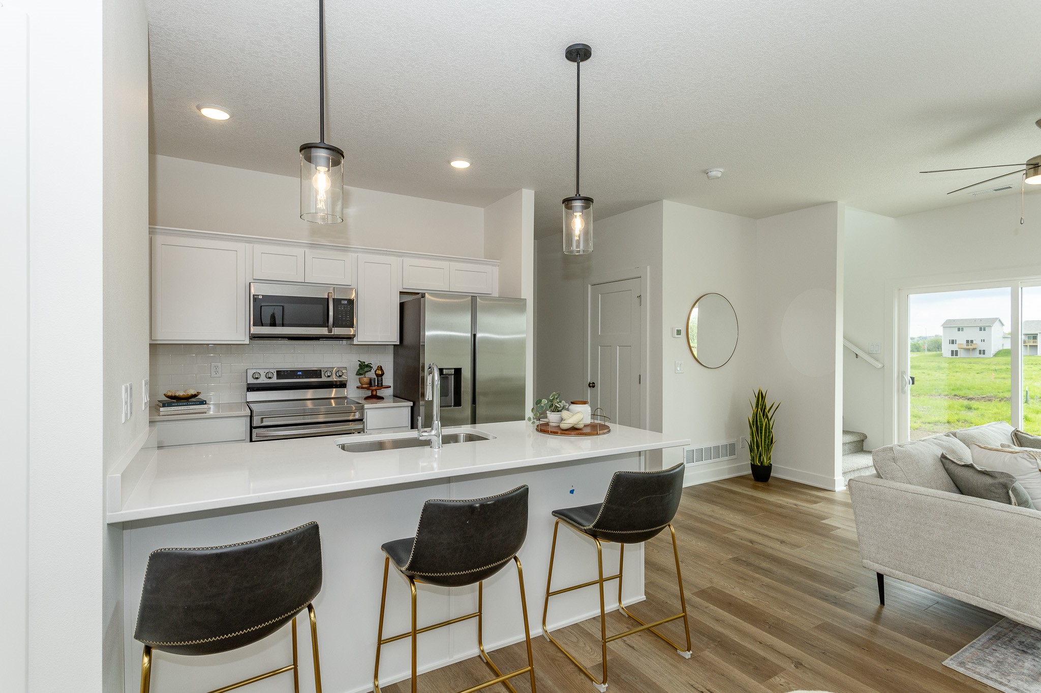 226 NW Waverly Drive