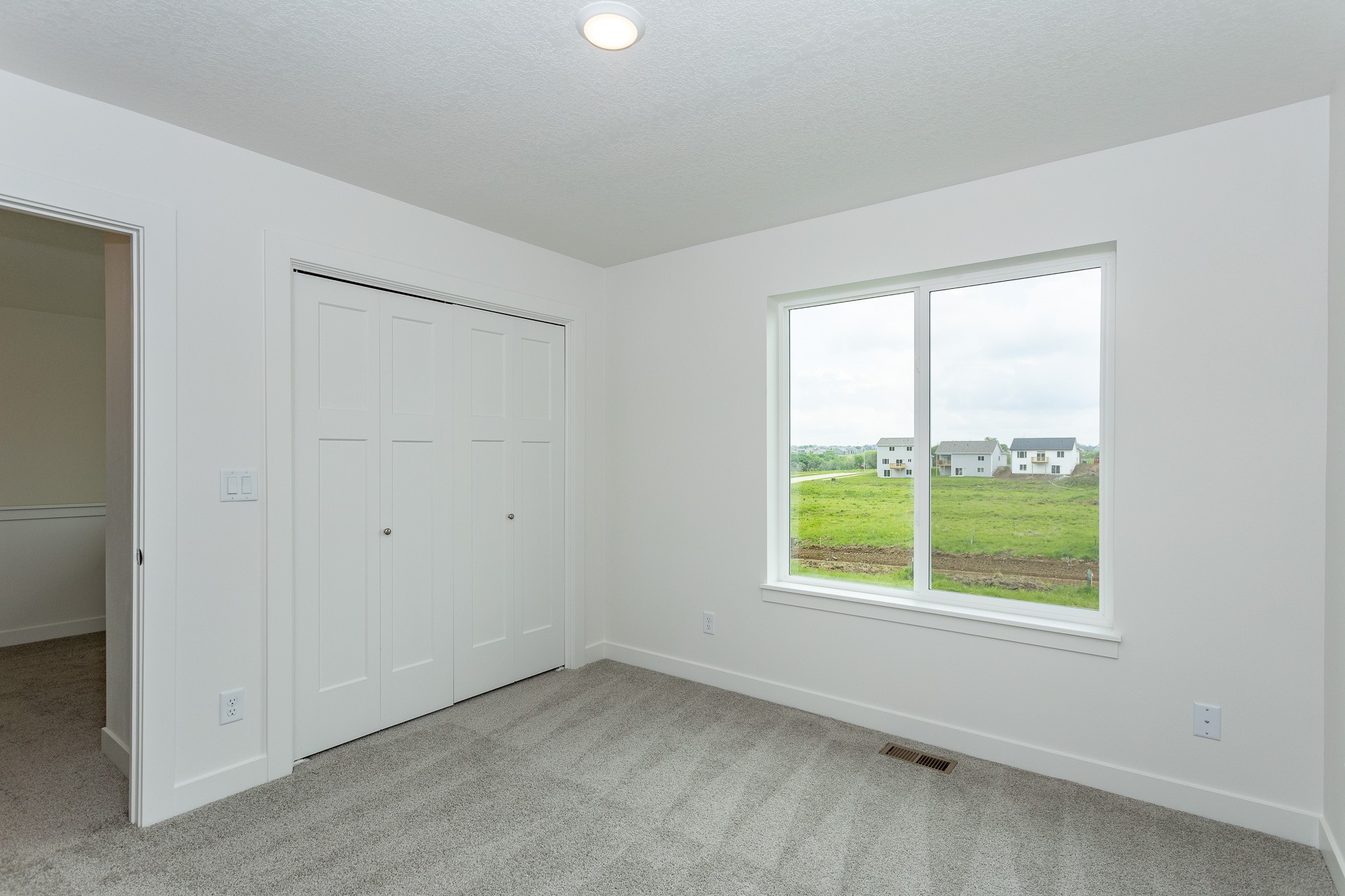 226 NW Waverly Drive