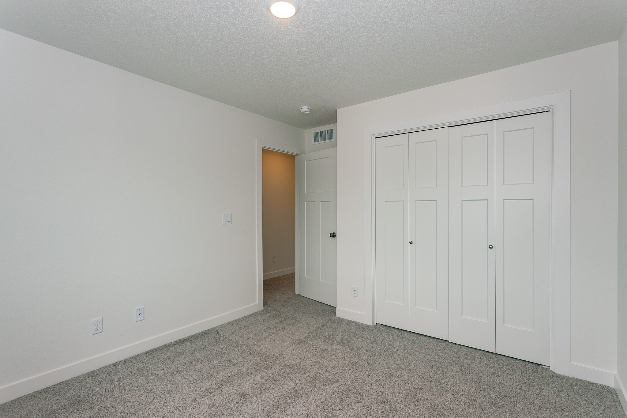 226 NW Waverly Drive